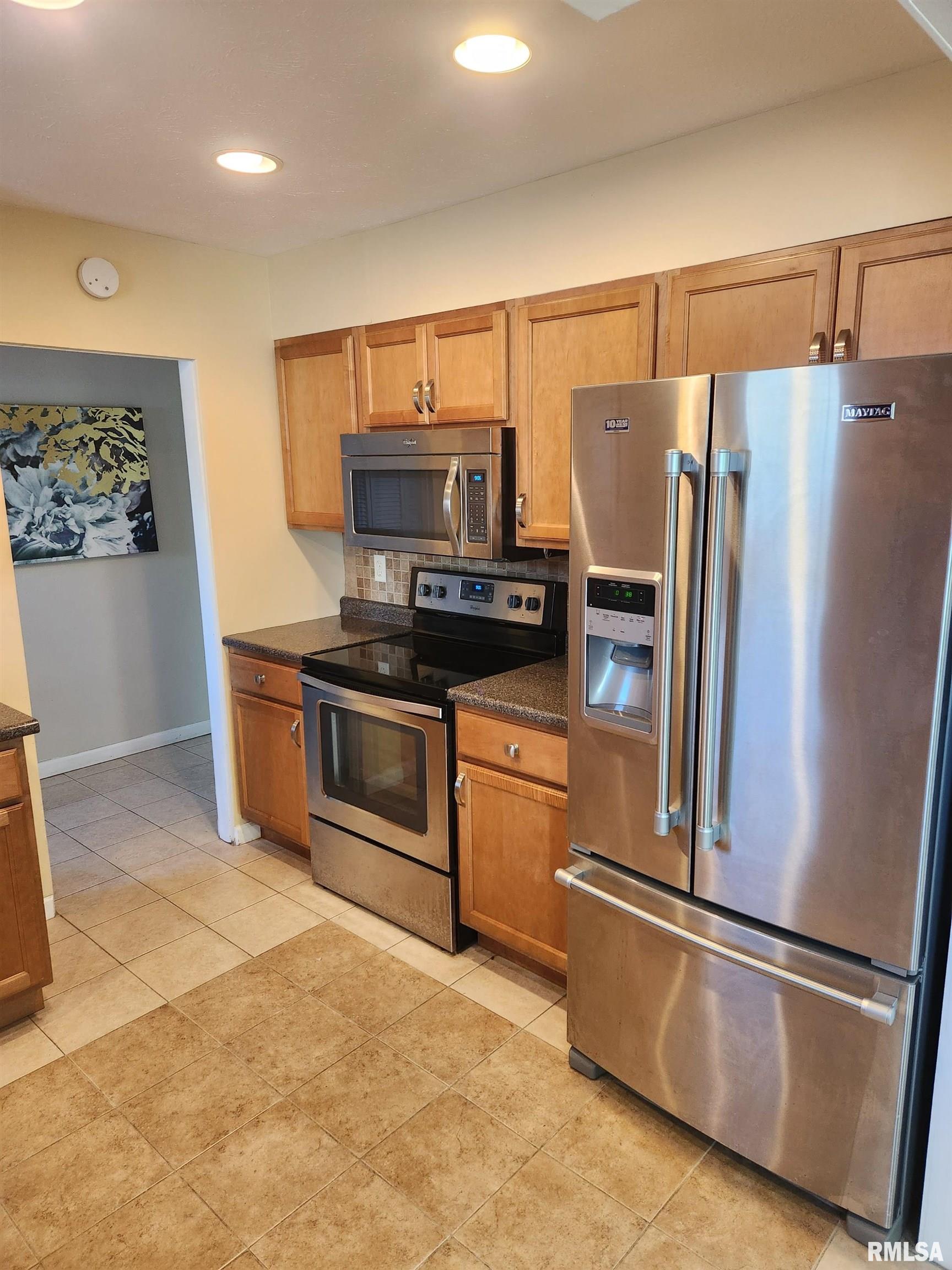 1818 Reed Avenue Springfield, IL 62704 - Photo 6 of 15 Gallery Image 6