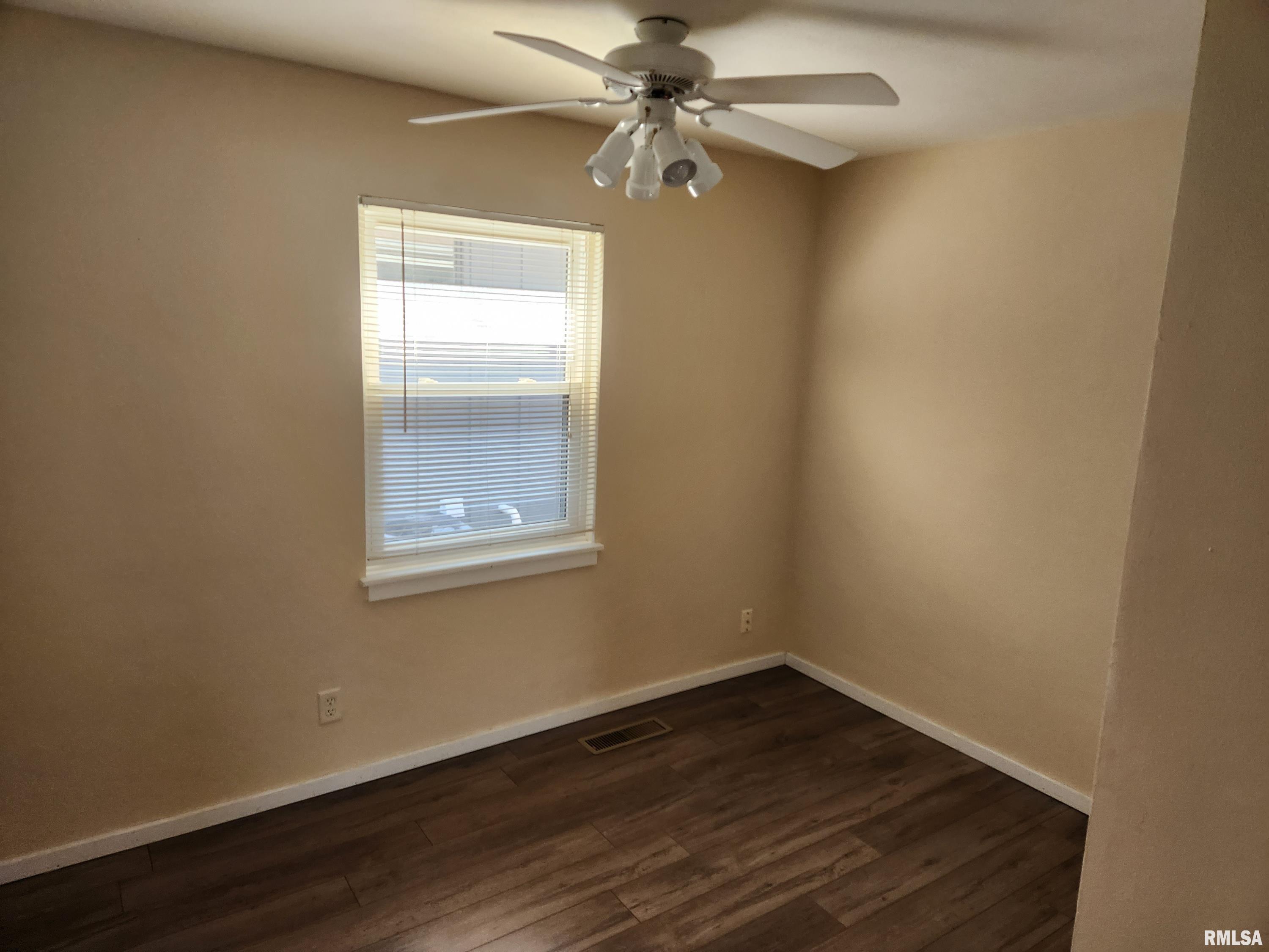 1818 Reed Avenue Springfield, IL 62704 - Photo 7 of 15 Gallery Image 7