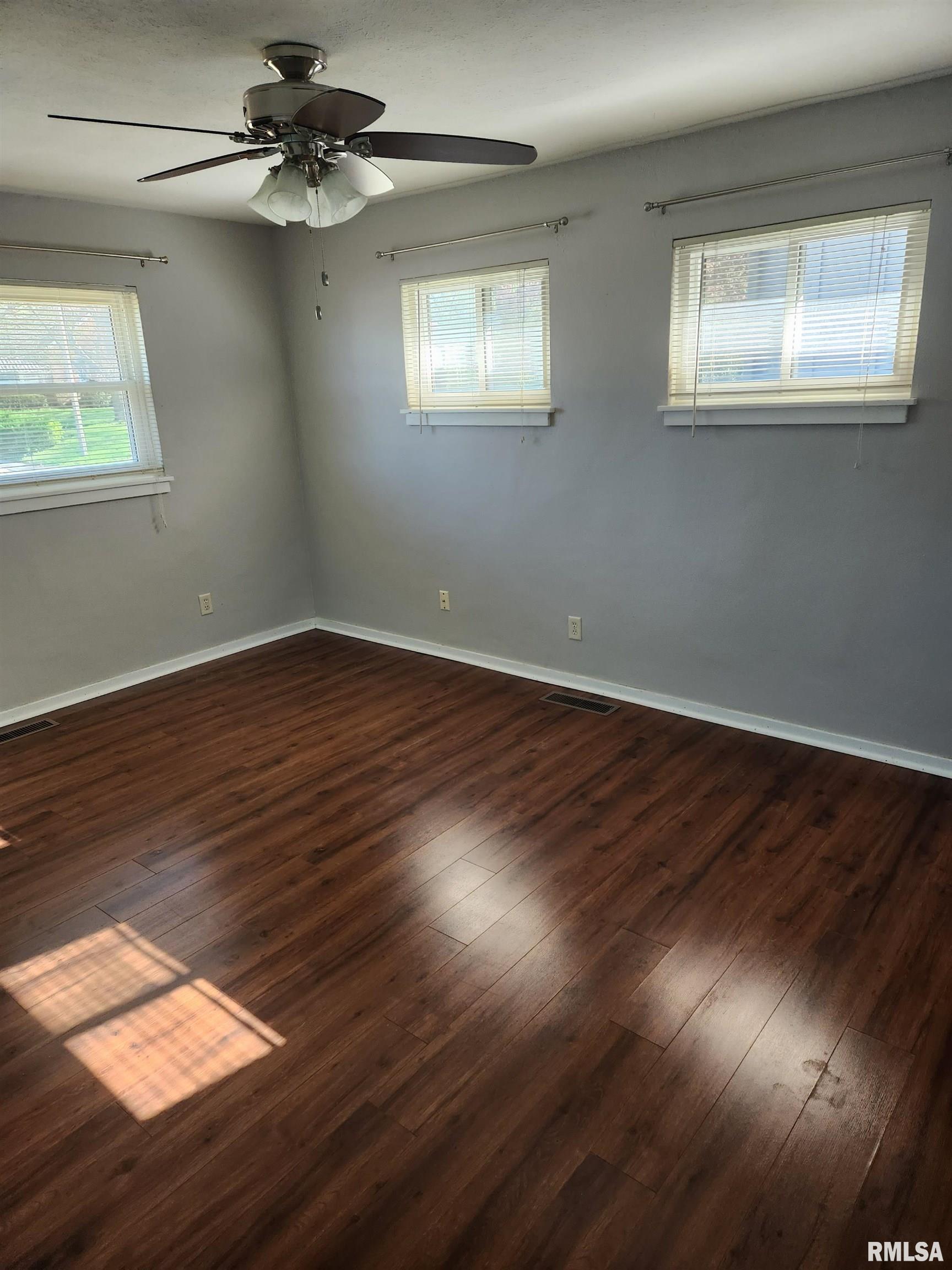 1818 Reed Avenue Springfield, IL 62704 - Photo 9 of 15 Gallery Image 9