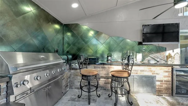 $850,000 | 8710 Tantallon Circle, Tampa, FL 33647