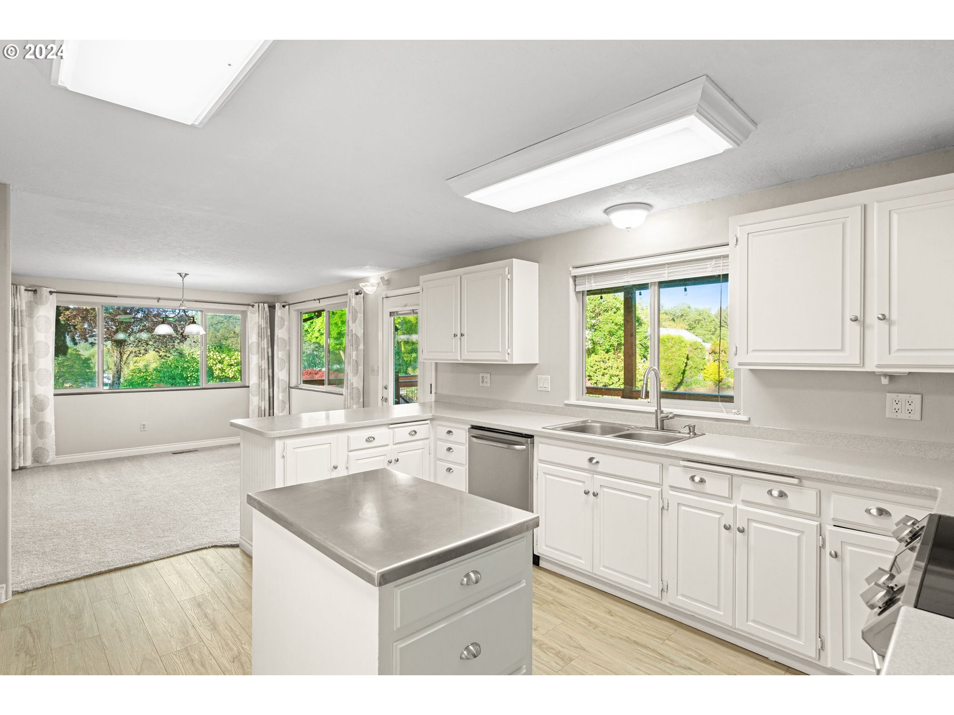 3198 Salamander Road Southeast Jefferson, OR 97352 - Photo 11 of 46 Gallery Image 11