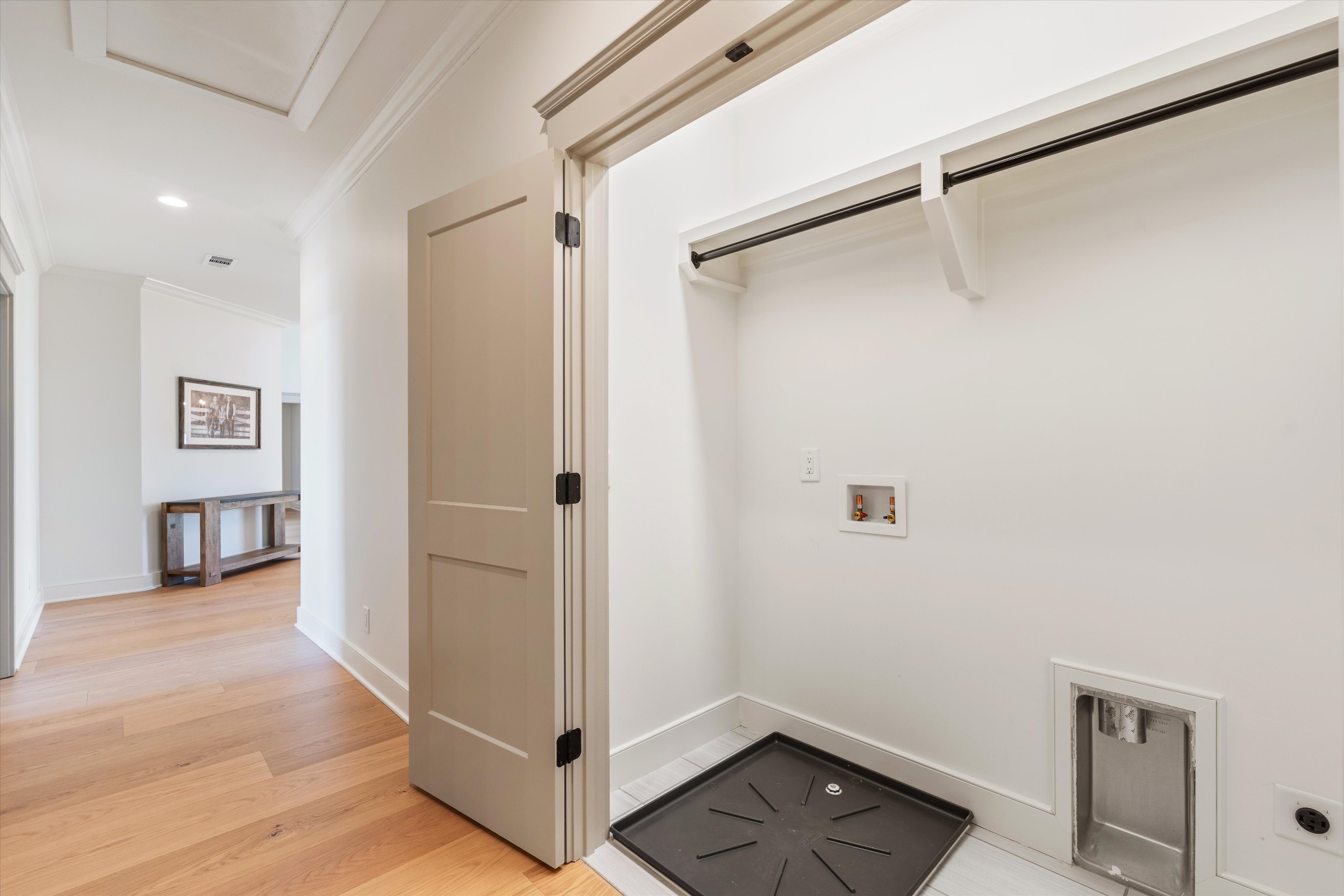 2996 South Rutland Road Mount Juliet, TN 37122 - Photo 47 of 90 a view of empty room with wooden floor and cabinet