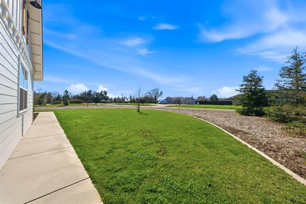 $750,000 | 6685 Scenic Oak Court, Redding, CA 96002