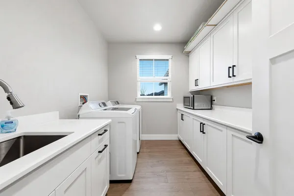 $750,000 | 6685 Scenic Oak Court, Redding, CA 96002