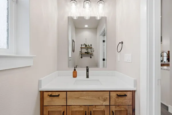 $750,000 | 6685 Scenic Oak Court, Redding, CA 96002