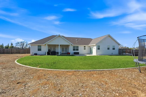 $750,000 | 6685 Scenic Oak Court, Redding, CA 96002