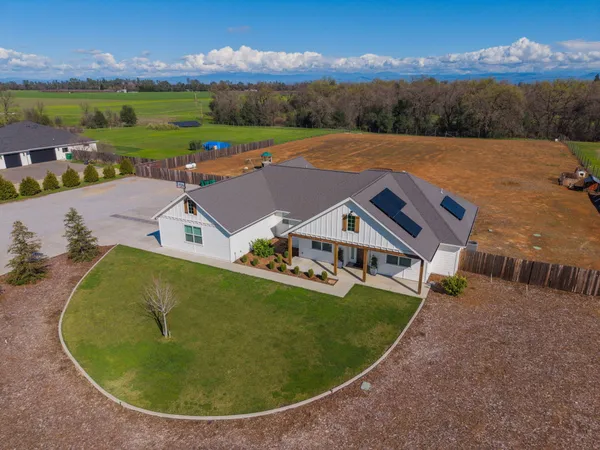 $750,000 | 6685 Scenic Oak Court, Redding, CA 96002