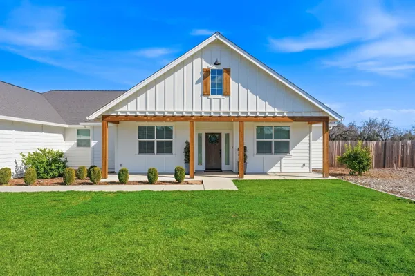 $750,000 | 6685 Scenic Oak Court, Redding, CA 96002