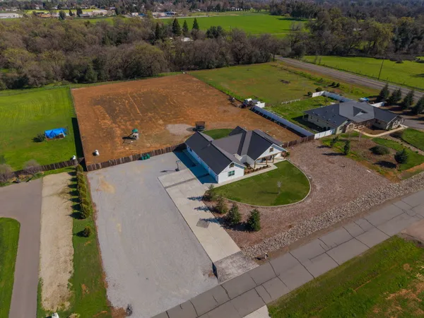 $750,000 | 6685 Scenic Oak Court, Redding, CA 96002