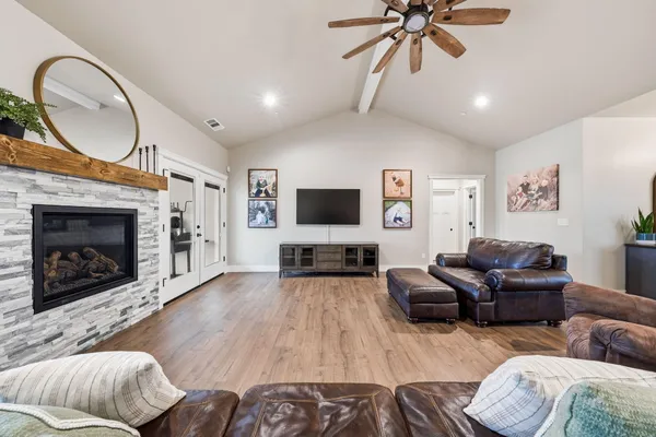 $750,000 | 6685 Scenic Oak Court, Redding, CA 96002