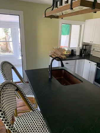 $3,300 | 5 Chestnut Street, Newburyport, MA 01950