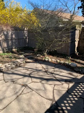 $3,300 | 5 Chestnut Street, Newburyport, MA 01950