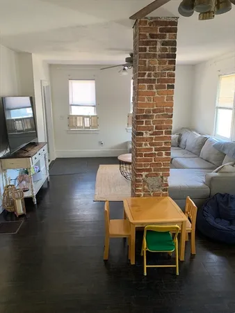 $3,300 | 5 Chestnut Street, Newburyport, MA 01950