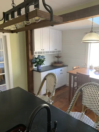 $3,300 | 5 Chestnut Street, Newburyport, MA 01950