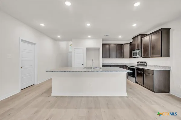 $269,900 | 414 University Avenue, Troy, TX 76579