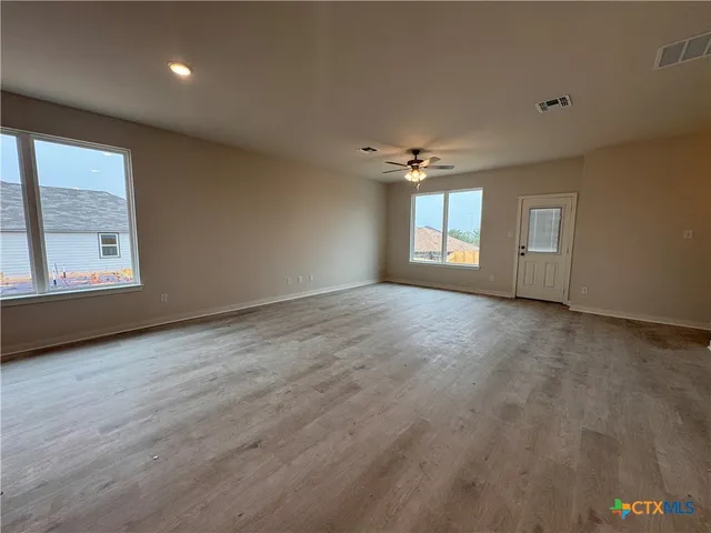 $279,600 | 414 University Avenue, Troy, TX 76579