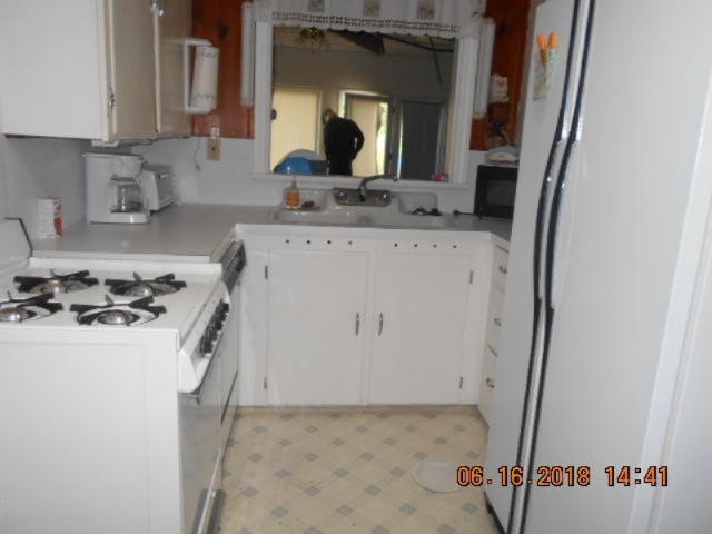 284 North Jackpine Road Fountain, MI 49410 - Photo 8 of 20 031