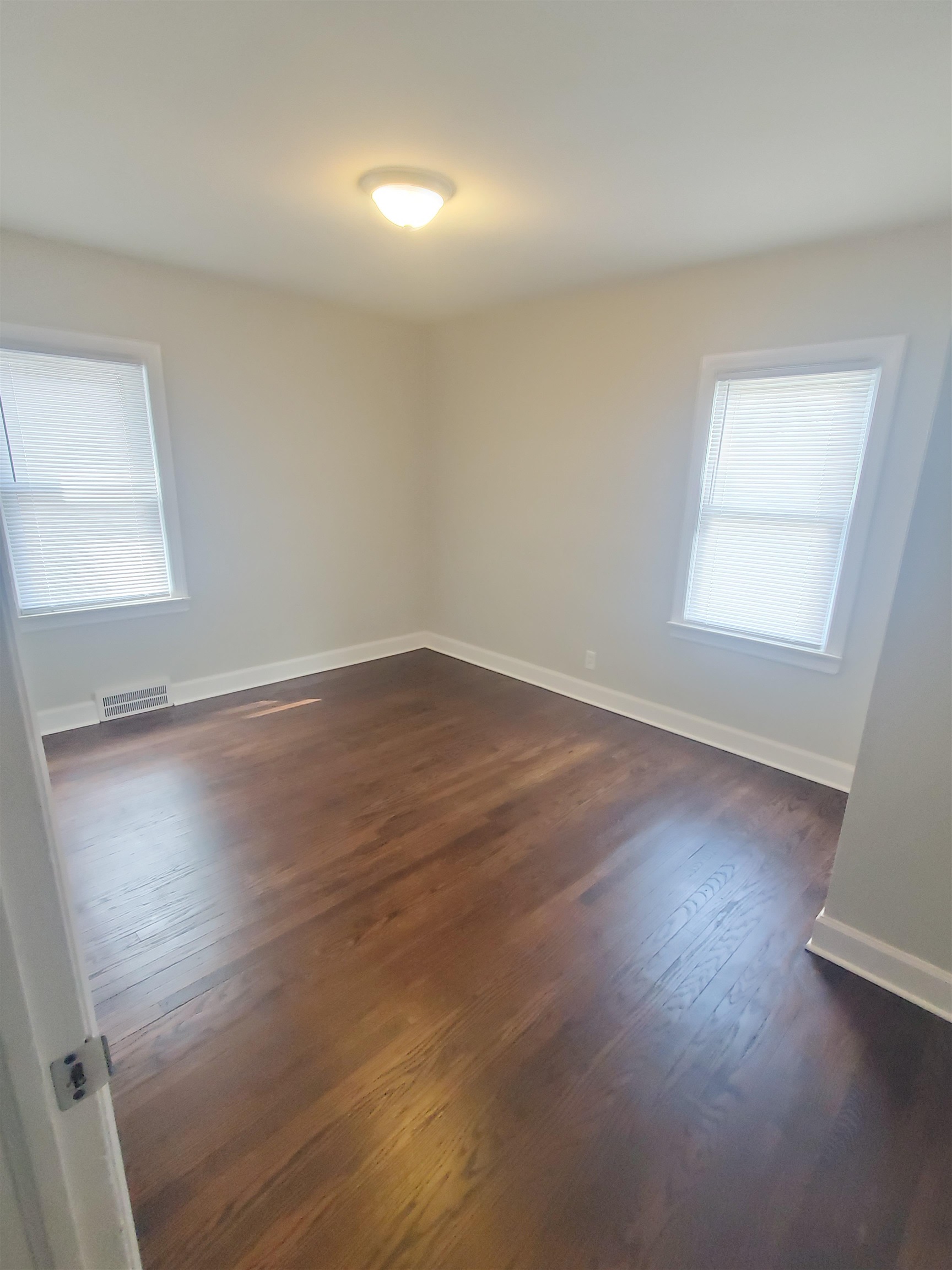 15687 Ash Avenue Eastpointe, MI 48021 - Photo 13 of 23