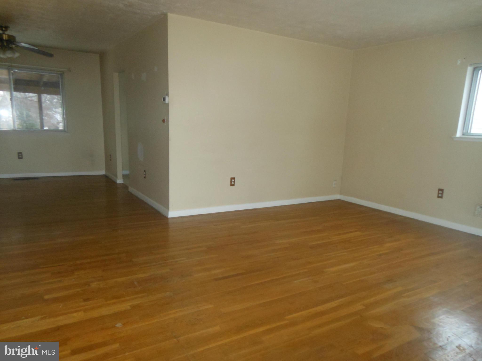 1403 Adamsview Road Catonsville, MD 21228 - Photo 2 of 13 Interior (General)-Front door view