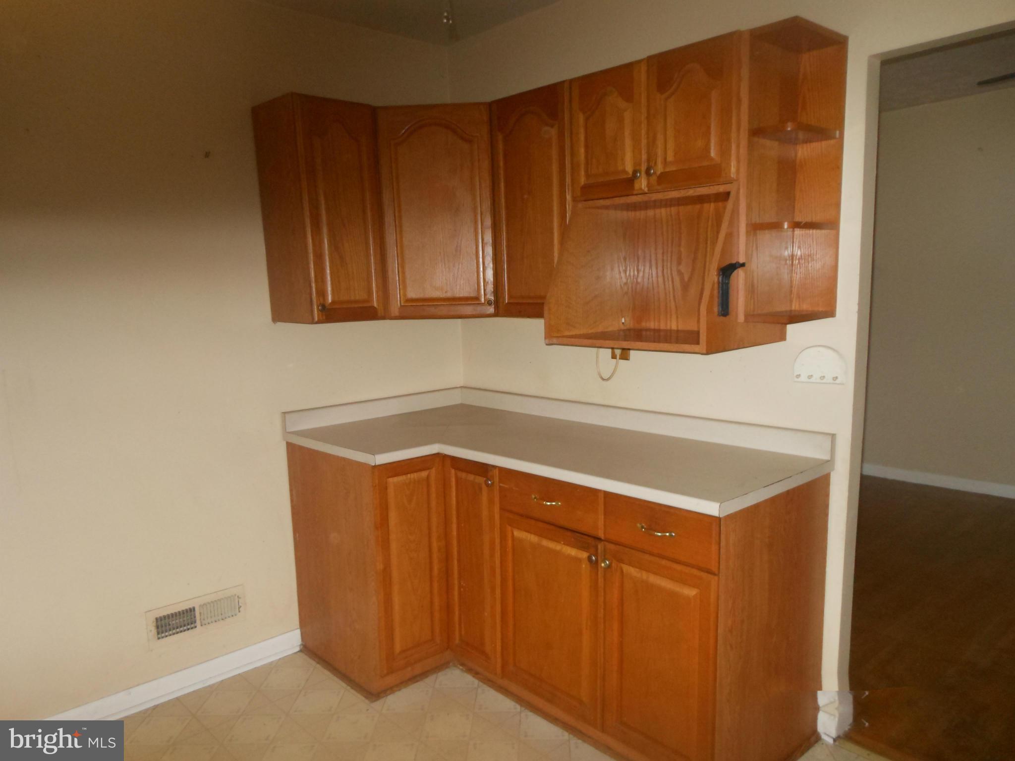 1403 Adamsview Road Catonsville, MD 21228 - Photo 7 of 13 Kitchen-photo three