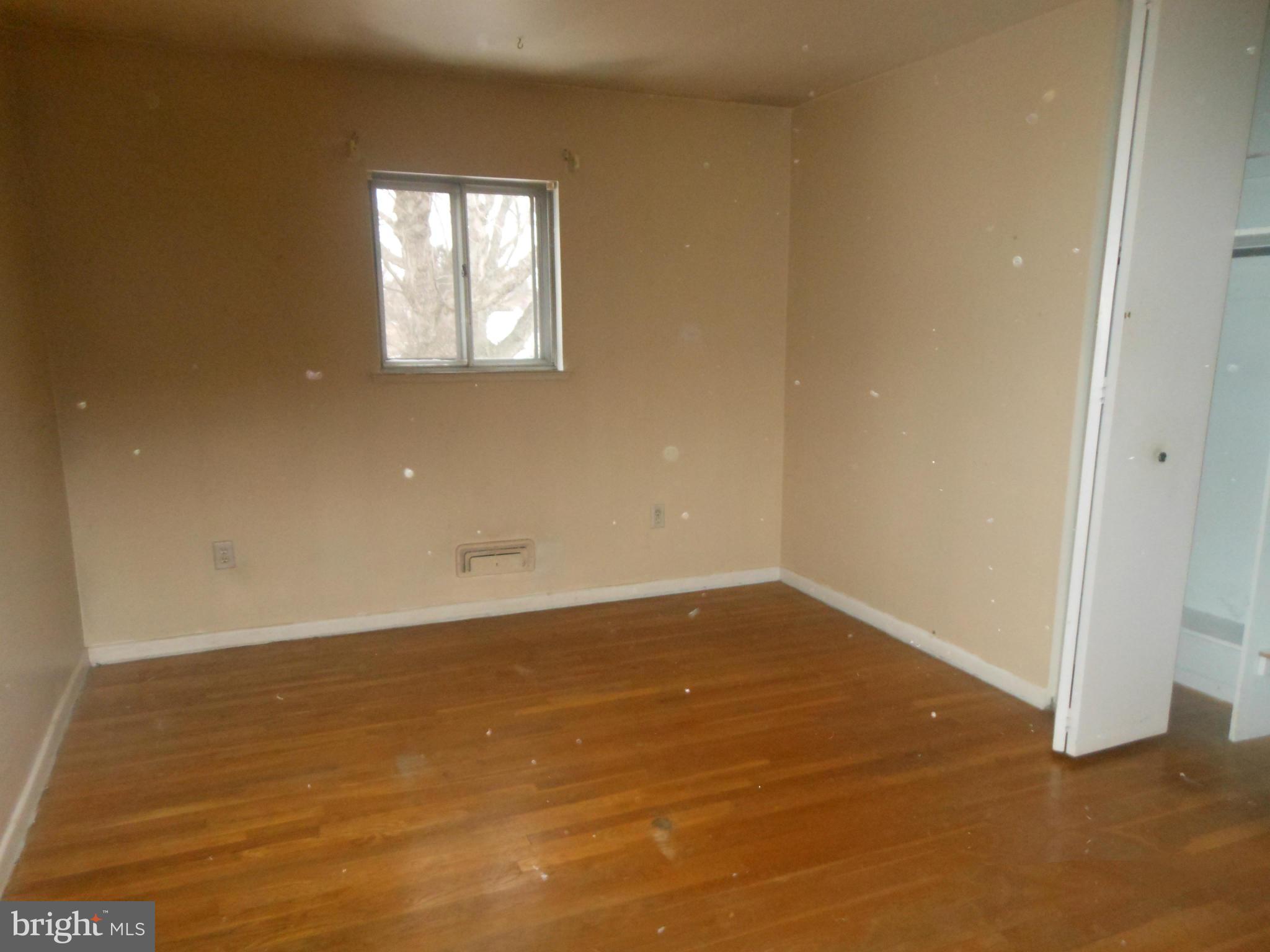 1403 Adamsview Road Catonsville, MD 21228 - Photo 8 of 13 Bedroom one