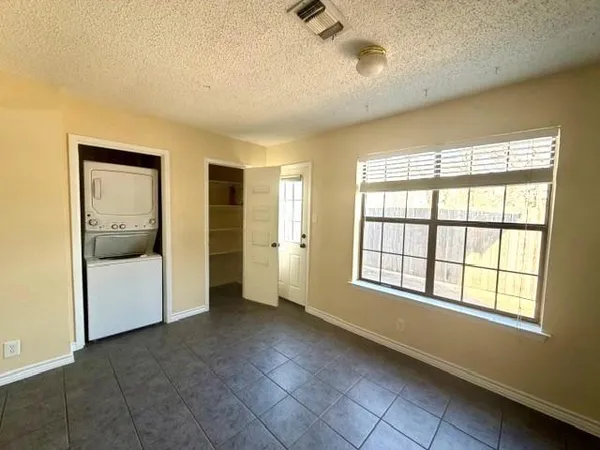 $227,000 | 716 West Mulberry Street, Unit 1C, Denton, TX 76201