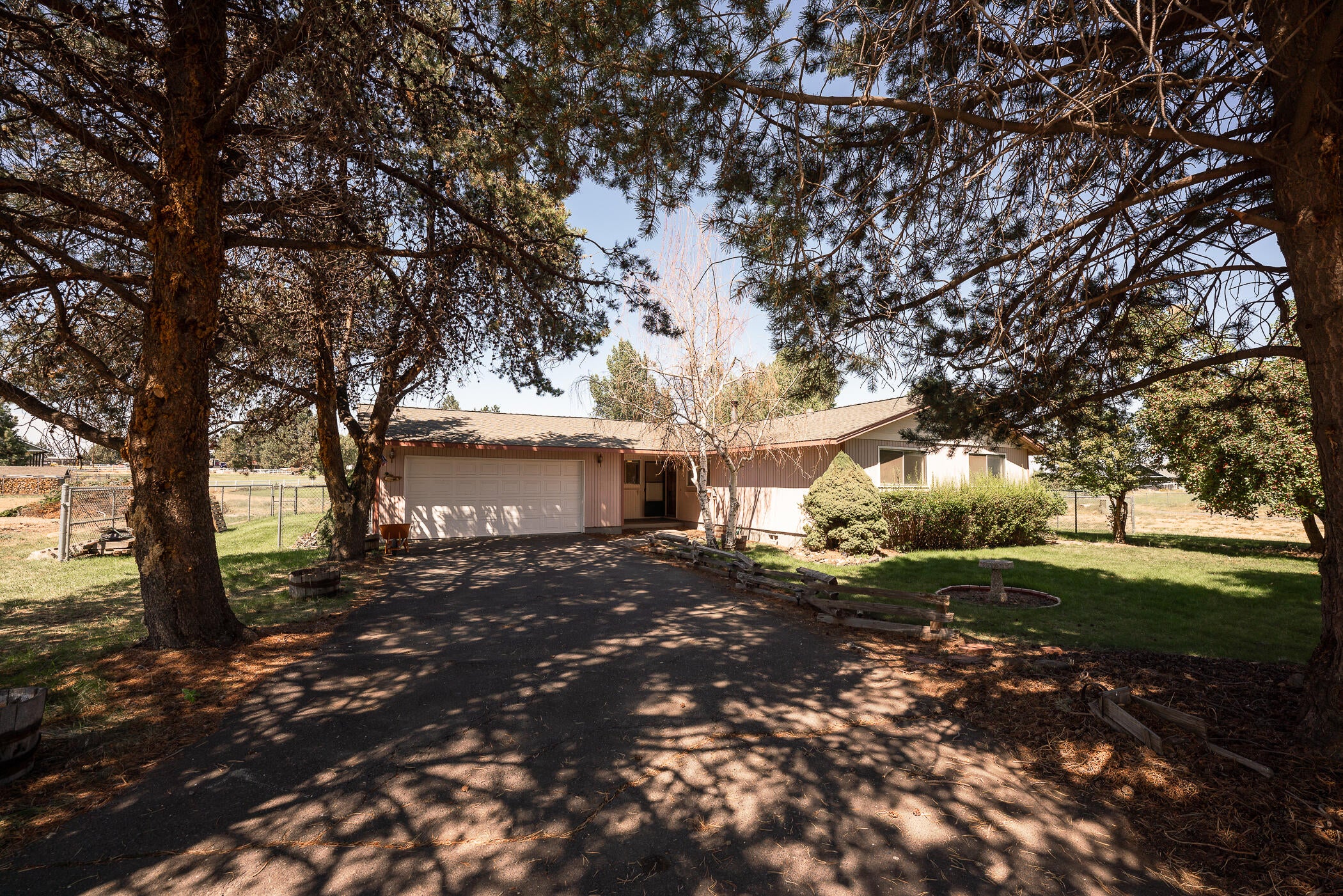 21646 Old Red Road Bend, OR 97702 - Photo 1 of 22 GRF00569
