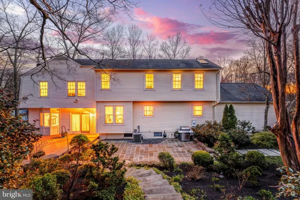 $1,325,000 | 1807 Abbey Glen Court, Vienna, VA 22182