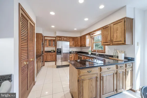 $1,325,000 | 1807 Abbey Glen Court, Vienna, VA 22182