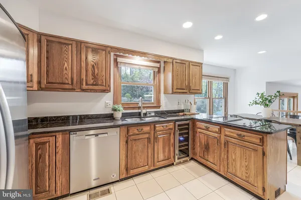 $1,325,000 | 1807 Abbey Glen Court, Vienna, VA 22182