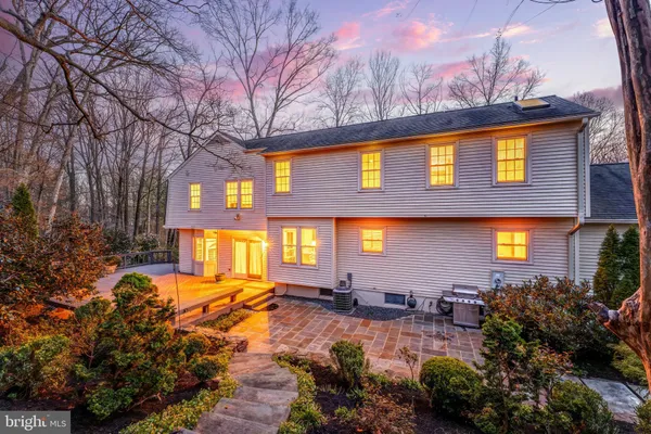 $1,325,000 | 1807 Abbey Glen Court, Vienna, VA 22182