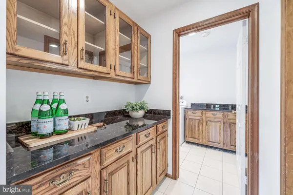 $1,325,000 | 1807 Abbey Glen Court, Vienna, VA 22182