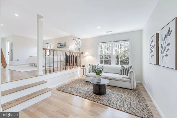 $1,325,000 | 1807 Abbey Glen Court, Vienna, VA 22182