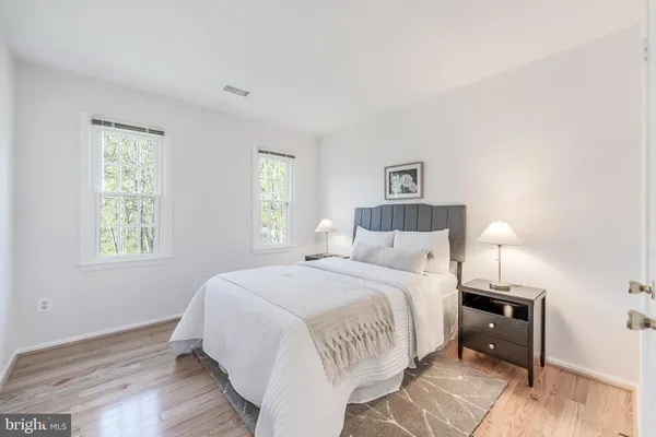 $1,325,000 | 1807 Abbey Glen Court, Vienna, VA 22182