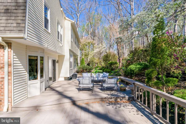 $1,325,000 | 1807 Abbey Glen Court, Vienna, VA 22182