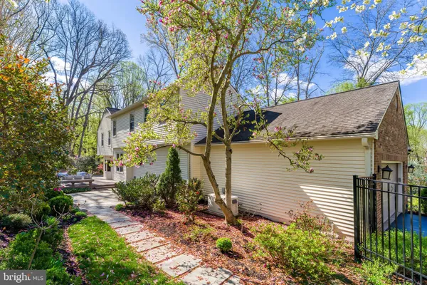 $1,325,000 | 1807 Abbey Glen Court, Vienna, VA 22182