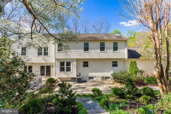 $1,325,000 | 1807 Abbey Glen Court, Vienna, VA 22182