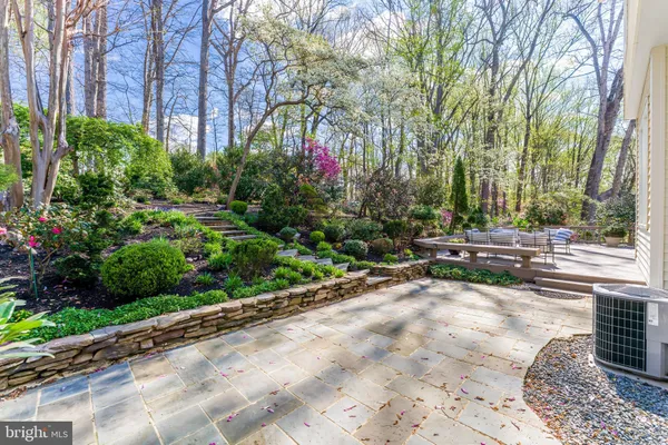 $1,325,000 | 1807 Abbey Glen Court, Vienna, VA 22182