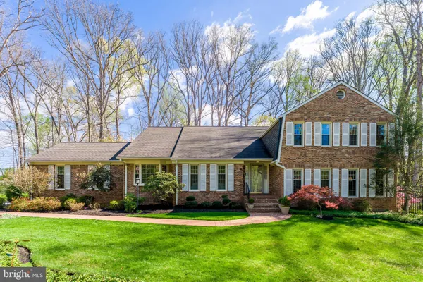 $1,325,000 | 1807 Abbey Glen Court, Vienna, VA 22182