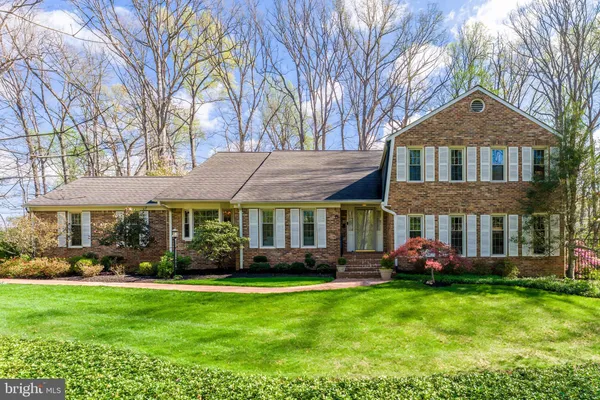 $1,325,000 | 1807 Abbey Glen Court, Vienna, VA 22182