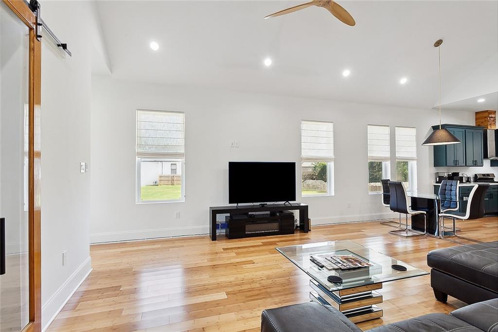 2129 Angela Street Arabi, LA 70032 - Photo 5 of 28