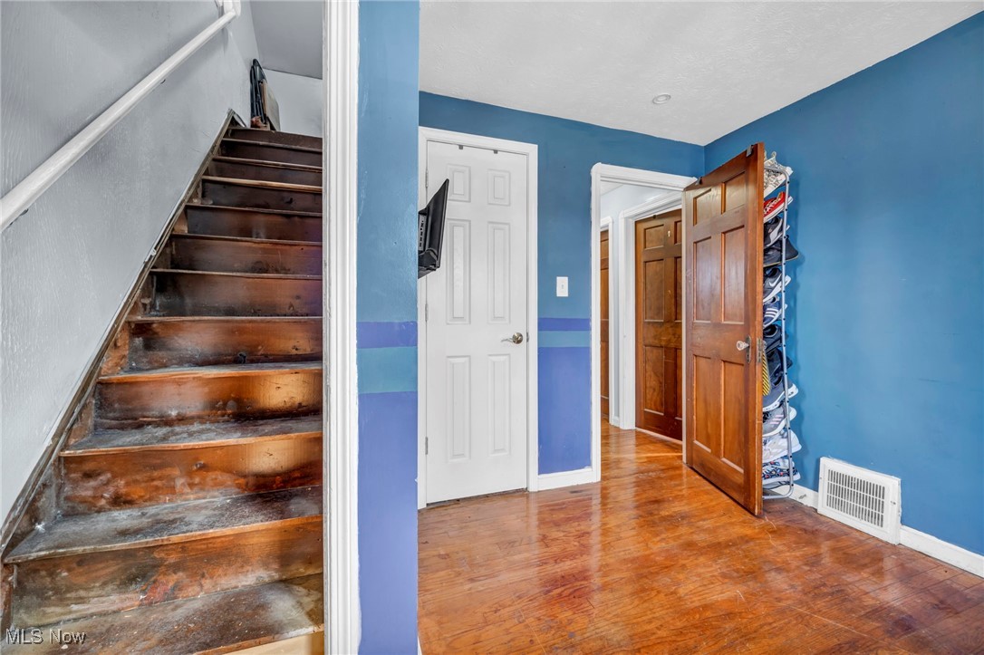 18111 Marcella Road Cleveland, OH 44119 - Photo 31 of 42 Gallery Image 31