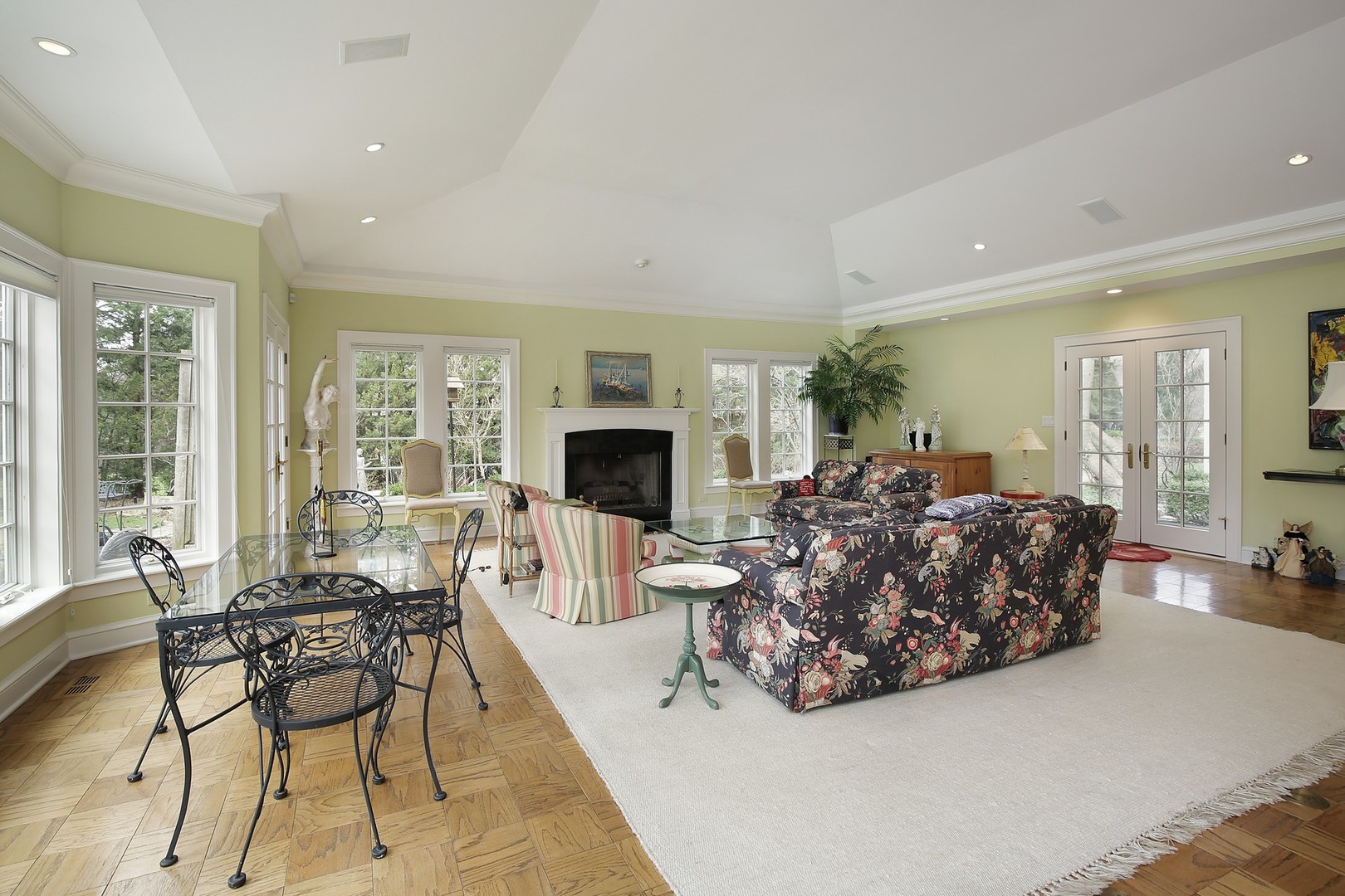 1040 Starr Road Winnetka, IL 60093 - Photo 11 of 31