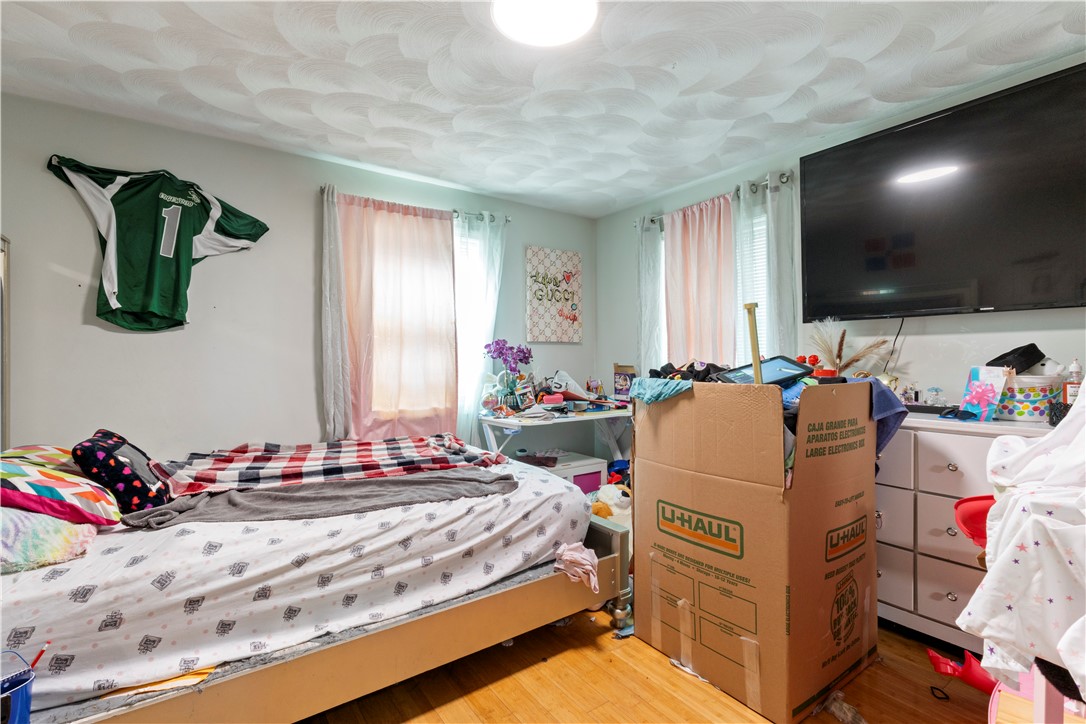 65 Perkins Avenue Cranston, RI 02910 - Photo 12 of 23