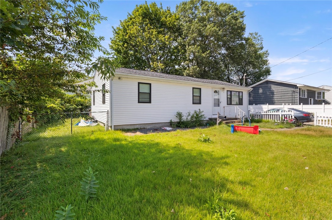 65 Perkins Avenue Cranston, RI 02910 - Photo 21 of 23