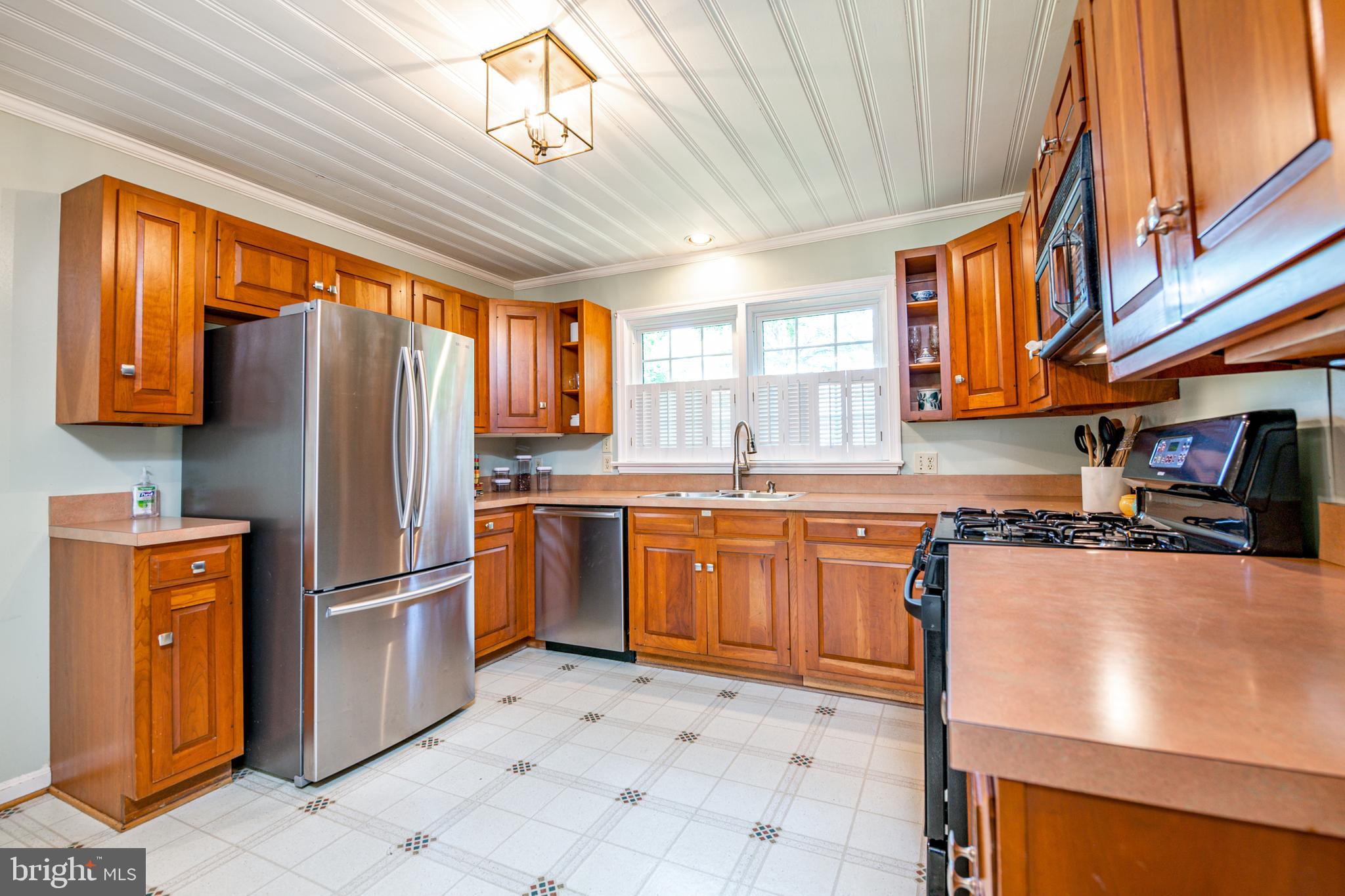 7105 Coventry Road Alexandria, VA 22306 - Photo 8 of 45 Gallery Image 8