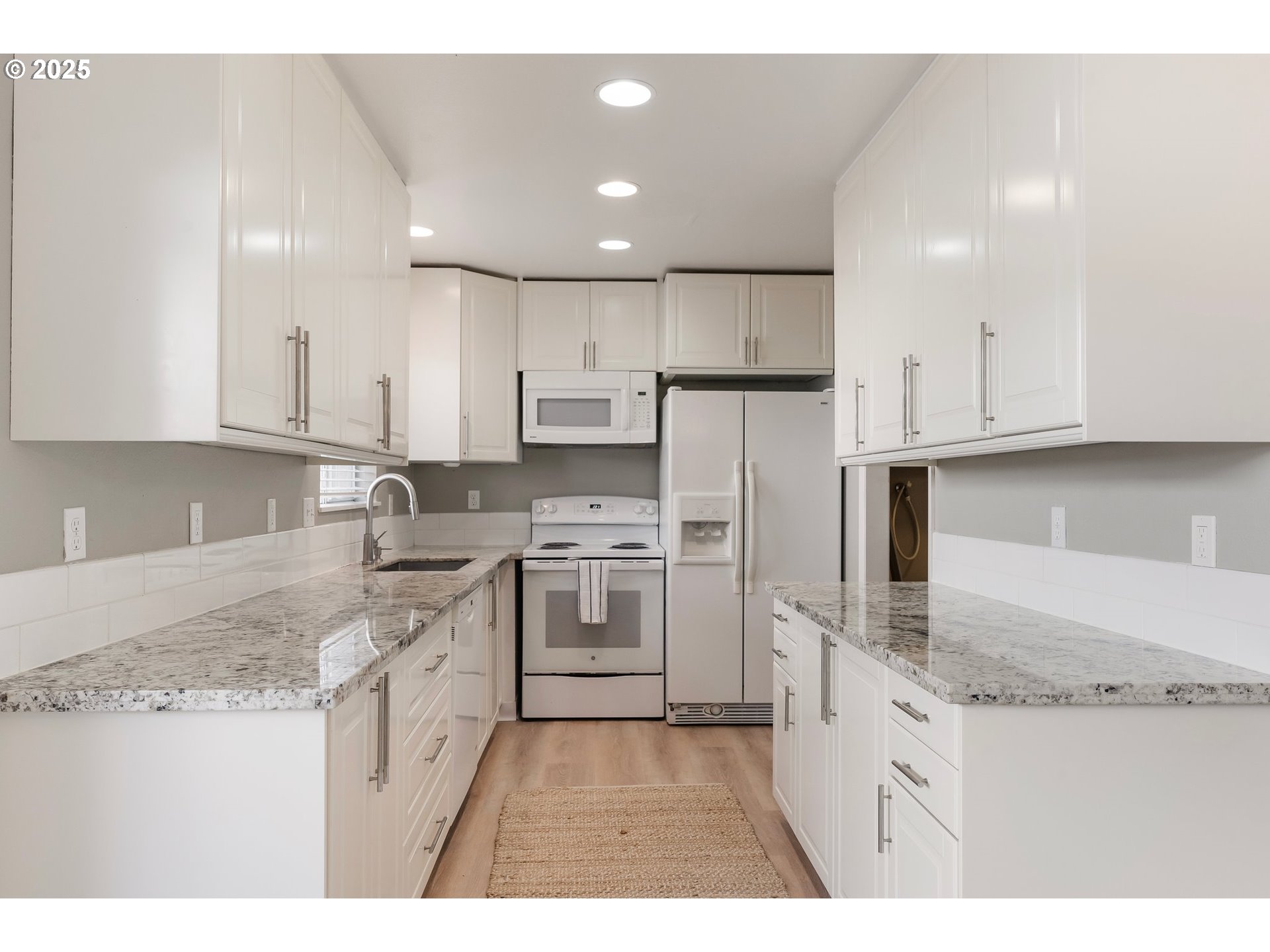 14260 Southwest Farmington Road Beaverton, OR 97005 - Photo 11 of 29 Gallery Image 11