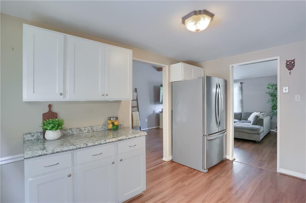 98 Buckhill Road Pittsburgh, PA 15237 - Photo 13 of 33 Kitchen