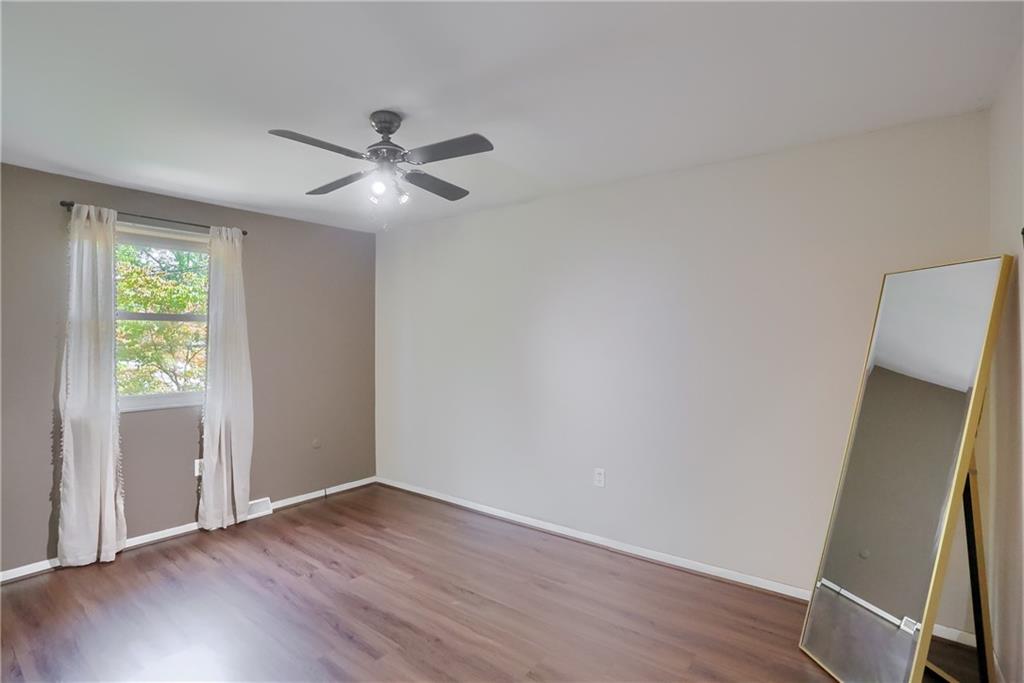98 Buckhill Road Pittsburgh, PA 15237 - Photo 20 of 33 Second bedroom