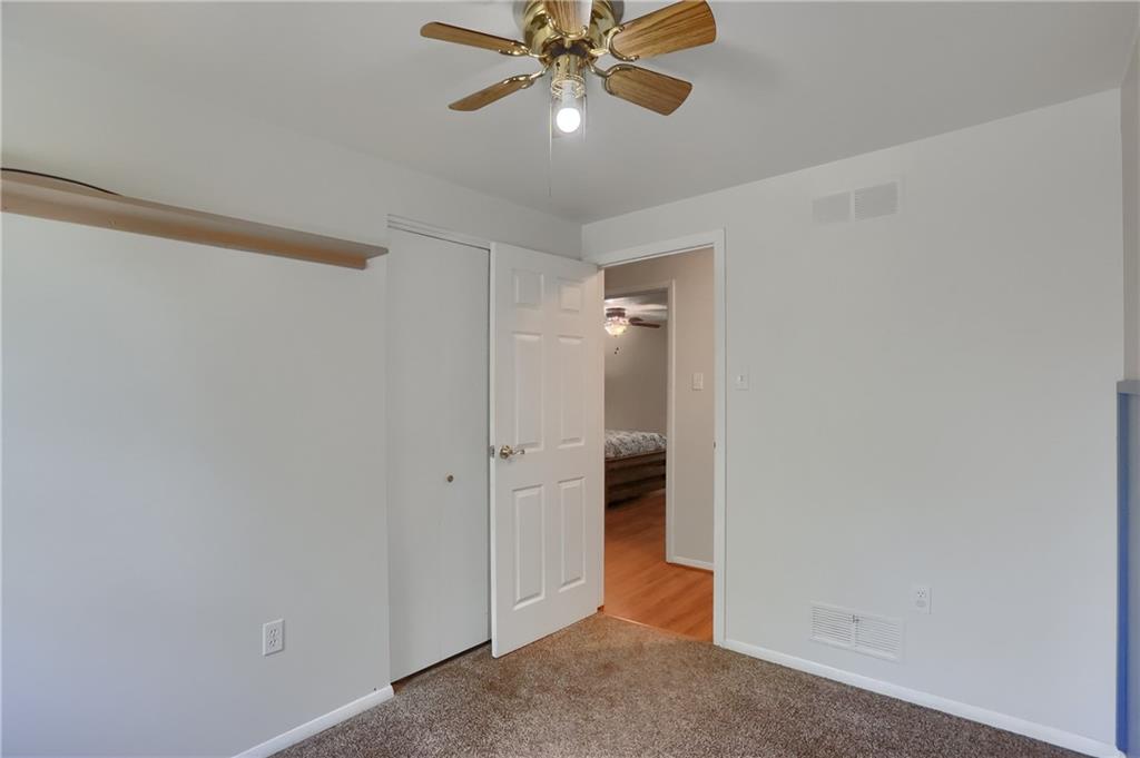 98 Buckhill Road Pittsburgh, PA 15237 - Photo 23 of 33 third bedroom